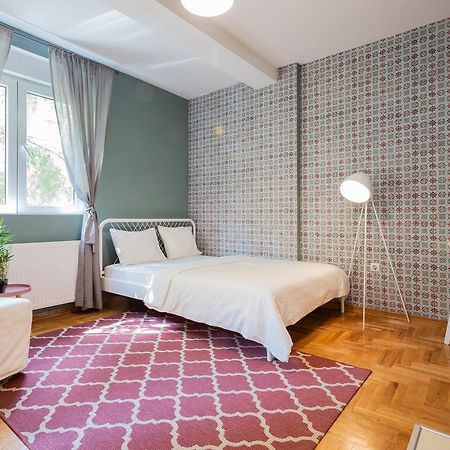 ! Promo! Central Evergreen Studio - Free Public Parking-Fast Wi-Fi Нови Сад Екстериор снимка