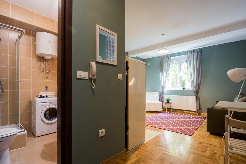 ! Promo! Central Evergreen Studio - Free Public Parking-Fast Wi-Fi Нови Сад Екстериор снимка