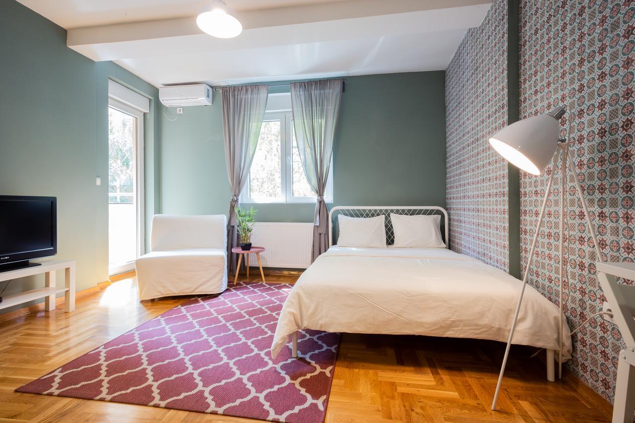 ! Promo! Central Evergreen Studio - Free Public Parking-Fast Wi-Fi Нови Сад Екстериор снимка
